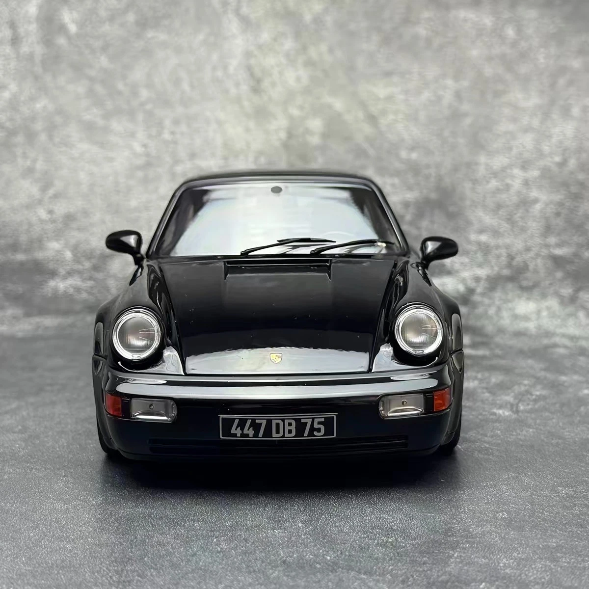 NOREV 1:18 Porsche 911 Turbo 3.6 1994 Die-cast model car with fully opening d