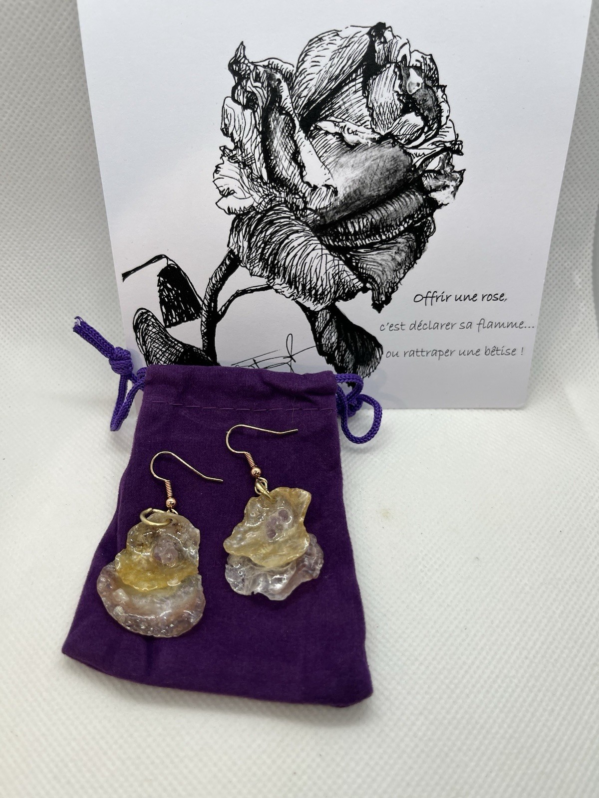 Boucles d'oreilles nacre et améthyste faites main en France en inox