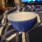 Vintage PYREX Reverse Primary #401 Blue 1.5 Pint Small Nesting Mixing Bowl