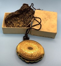 KIGU Musical Minuette Powder Compact. 1940/50s.