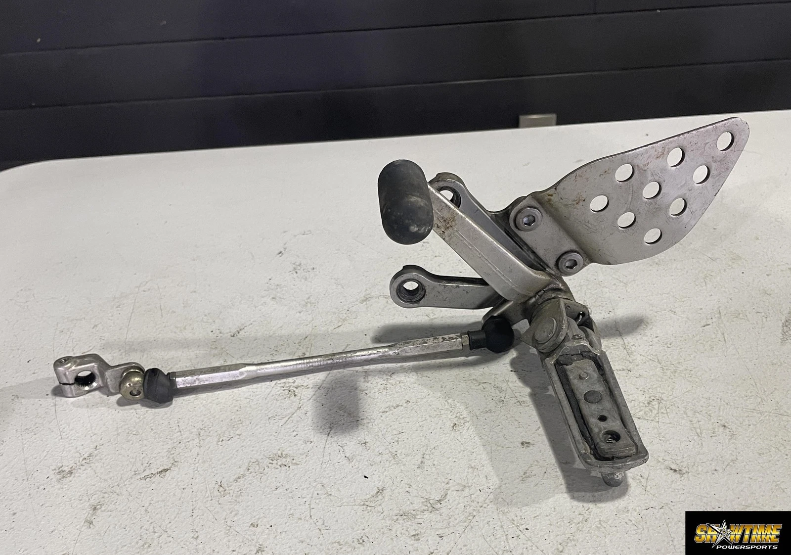 98-99 KAWASAKI NINJA ZX9R LEFT REARSET REAR SET FOOT PEG W SHIFTER