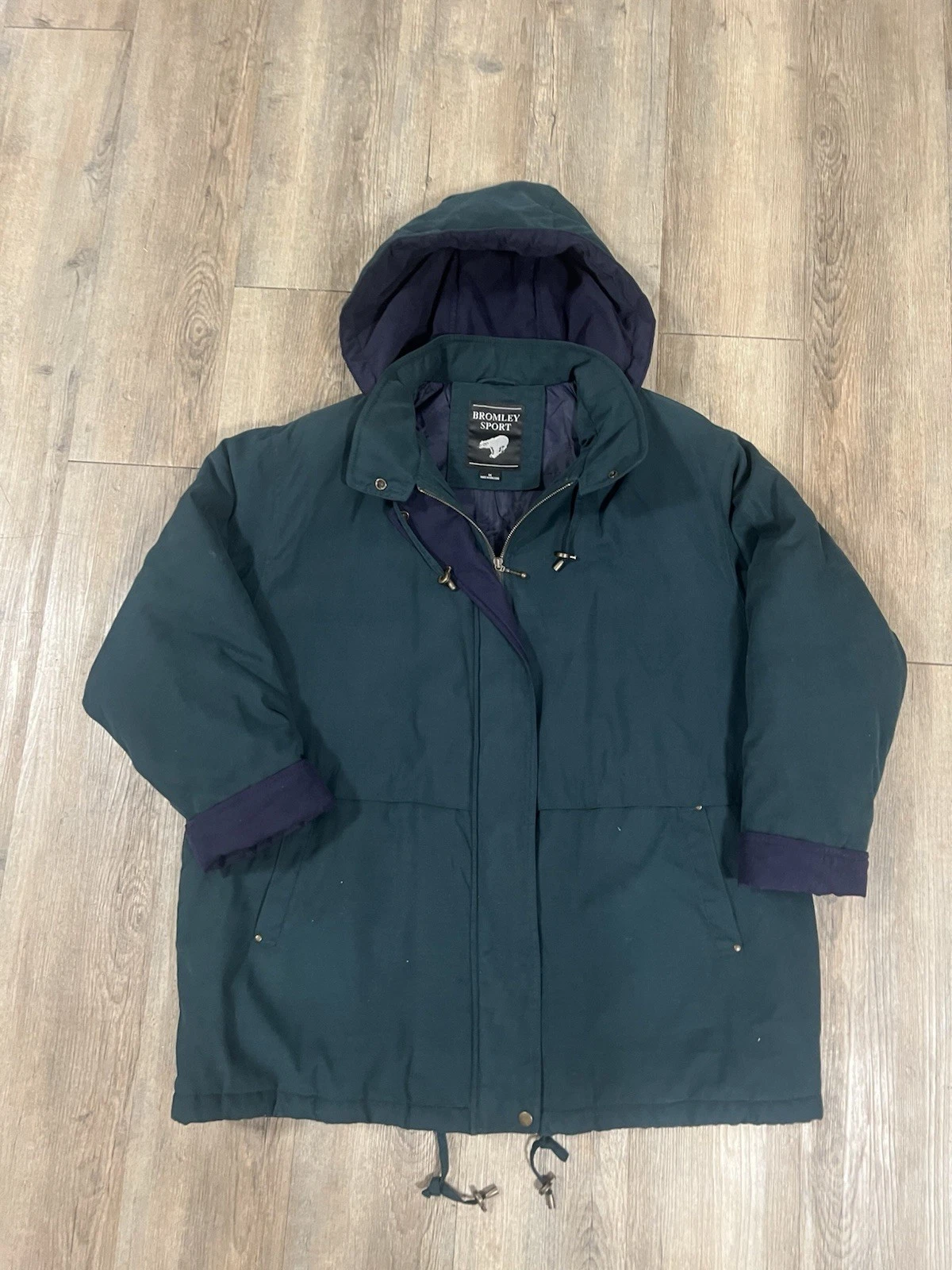 Bromley Sport XL Dark Green Hooded Winter Jacket Full Zip Stand-Up Collar Unisex
Opens in a new wind