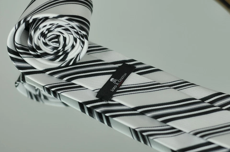 Lord R Colton Studio Tie - Silver White & Black Striped Woven Necktie - $95 Foto 4 de 4