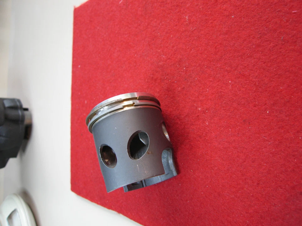 Vertex Kolben+Ringe D 48 mm 20-03 31 270 beschichtet 2T Race - Bild 4 von 4