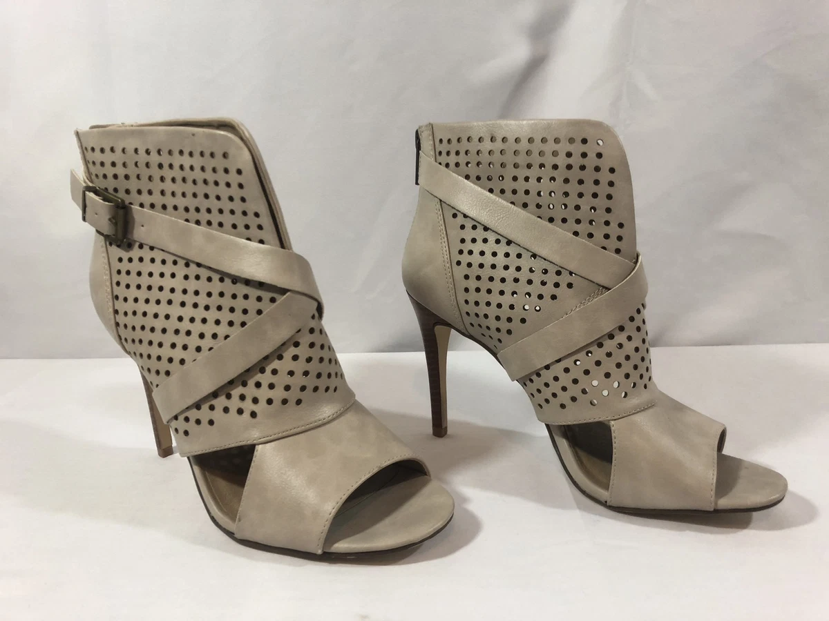 Ladies tan top heeled boots