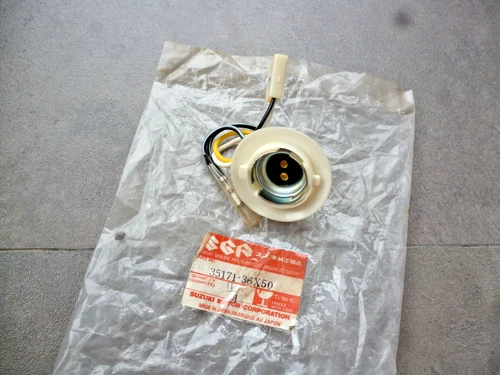 SOCKET