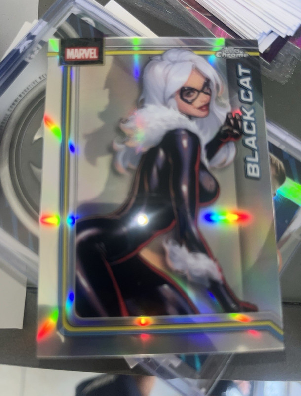 Topps 2021 Topps Chrome Marvel Black Cat Refractor Non-Sport Trading Card #013