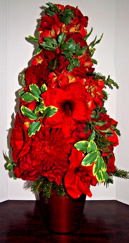 Gumps Red/Burgundy 30" Floral Christmas Tree With Amaryliss, Roses, Mums In Pot