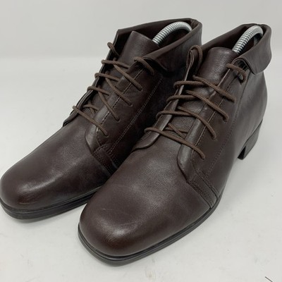 John’s Bay Woman’s Size 8W Brown Leather Lace Up Ankle Boots Fold Over  Cuff