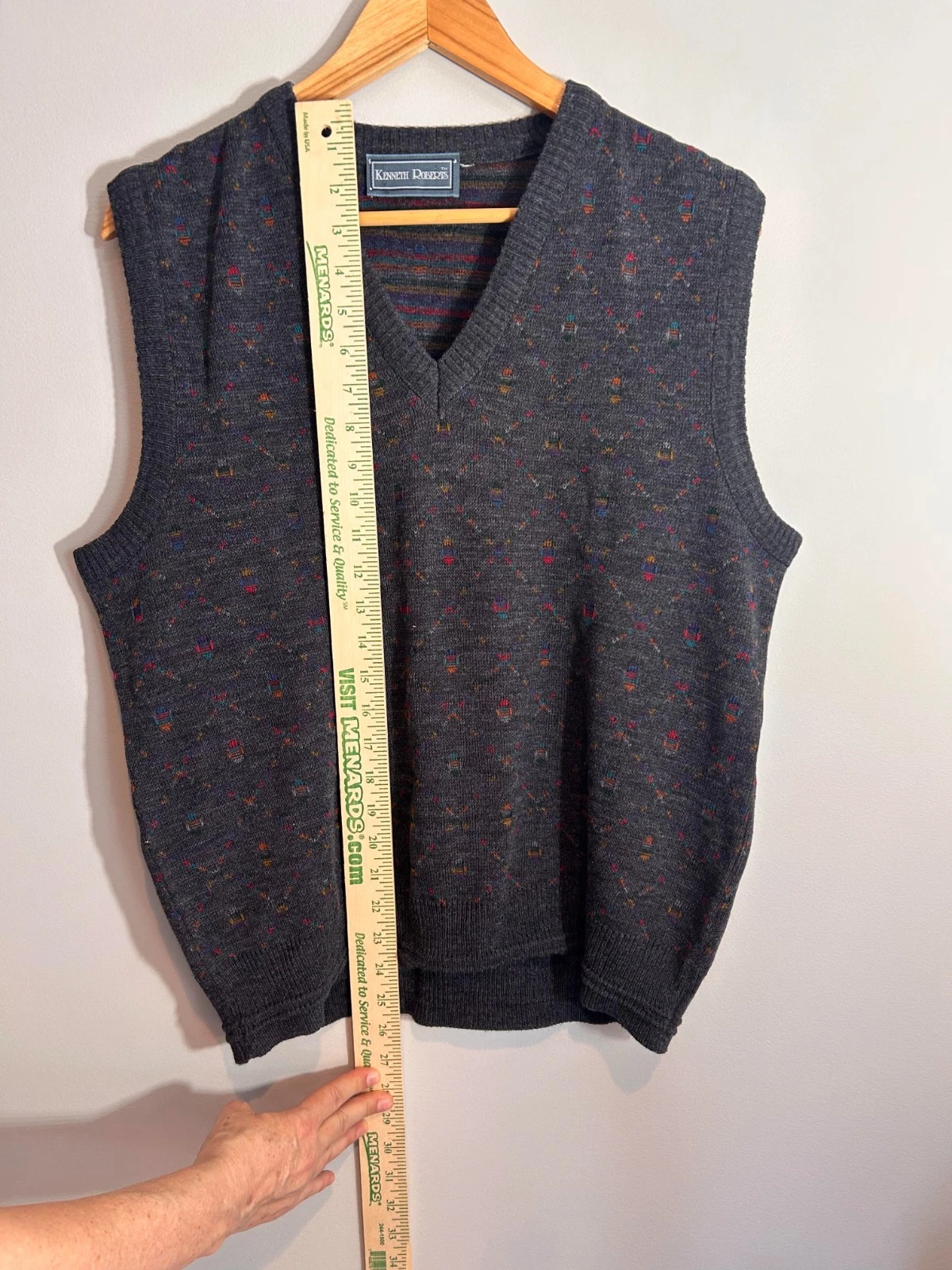 Kenneth Roberts Dark Gray V-Neck Knit Sweater Vest Colorful Speckled Pattern - product detail image 5