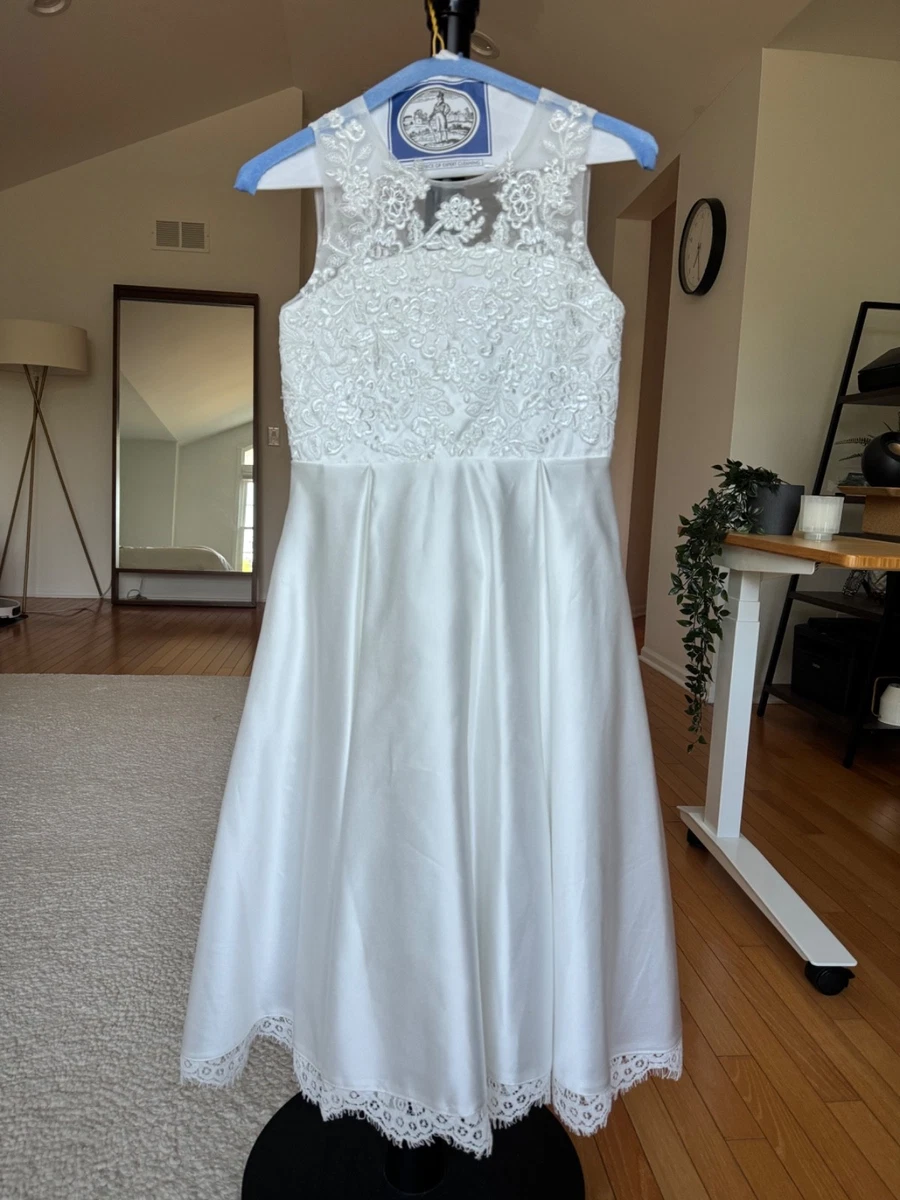 white dress size 14 W1 One Flirts Off White Gown This is an amazing evening gown made of stretch velvet iridescent sequins with a v neckline and cutout corset back Women's White Casual Long Puff