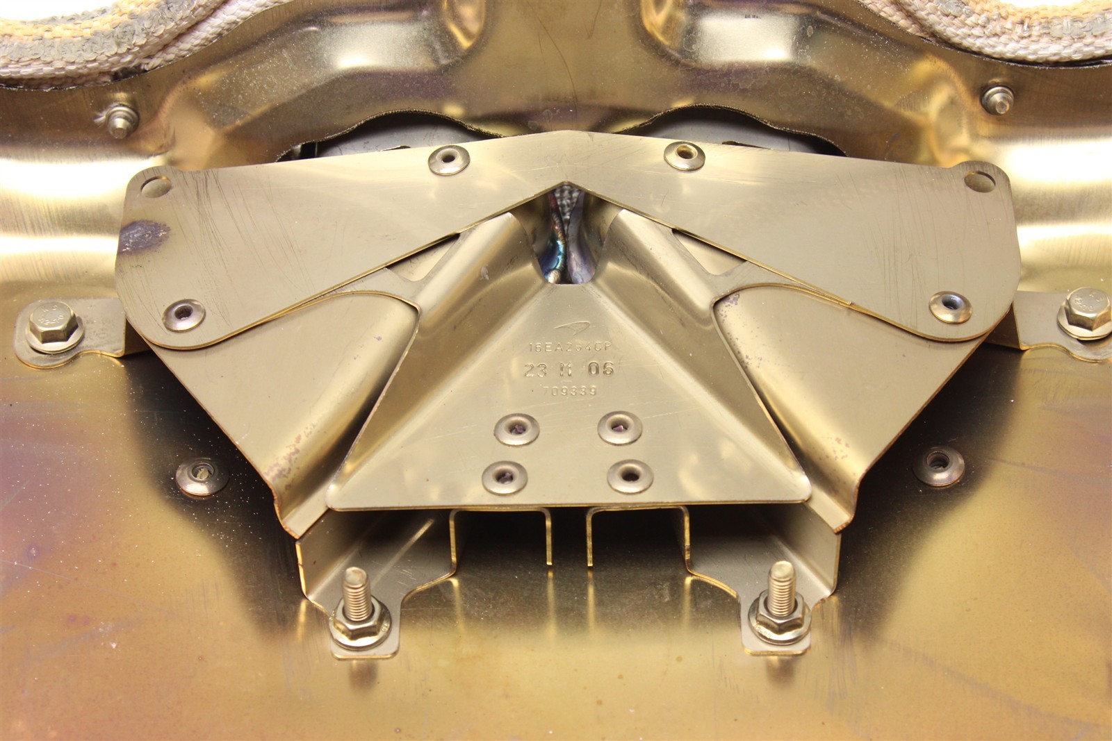 McLaren Artura 2025 Exhaust heat shield