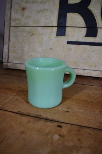 ANCHOR HOCKING FIRE KING JADEITE JADITE THICK C HANDLE RESTAURANTWARE COFFEE MUG