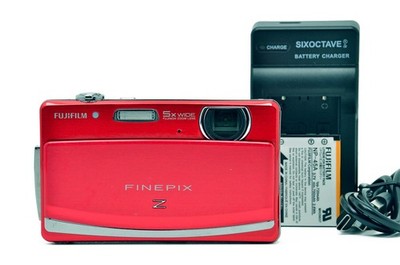 Fujifilm FinePix Z90 14.2MP Red Digital Camera [ Near Mint ] Touch Screen Y2K