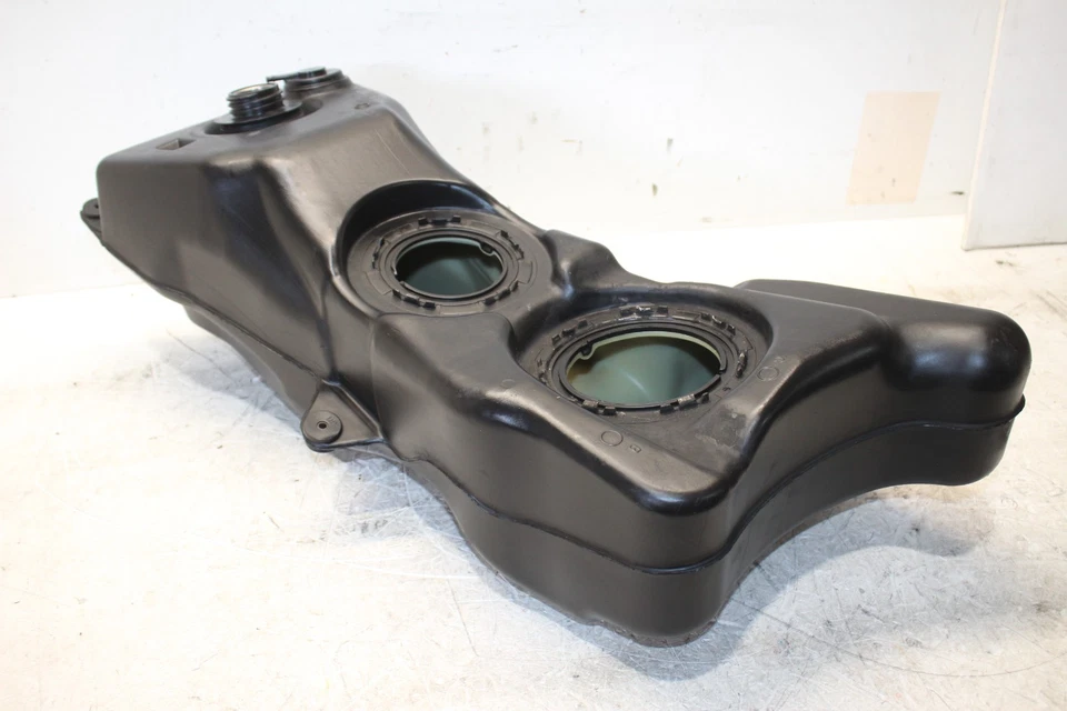 2001 - 2005 Honda GL1800 FUEL TANK  OEM - Image 4 of 4