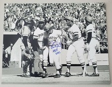 Autographed Bob Robertson Pittsburgh Pirates 11x14 Photo