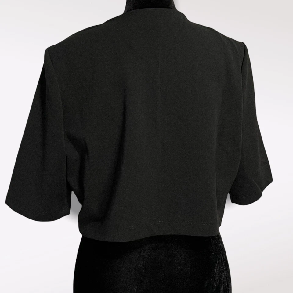 Perceptions Cropped Blazer Jacket Womens Medium Petite Black Beaded Neckline Top - Image 3 of 4