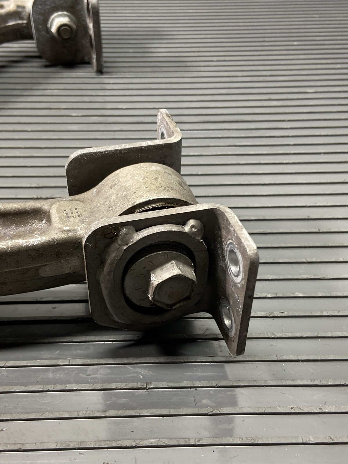 2010-2015 Audi R8 42 Front Left Lower Control Arm Assembly 70k Miles OEM