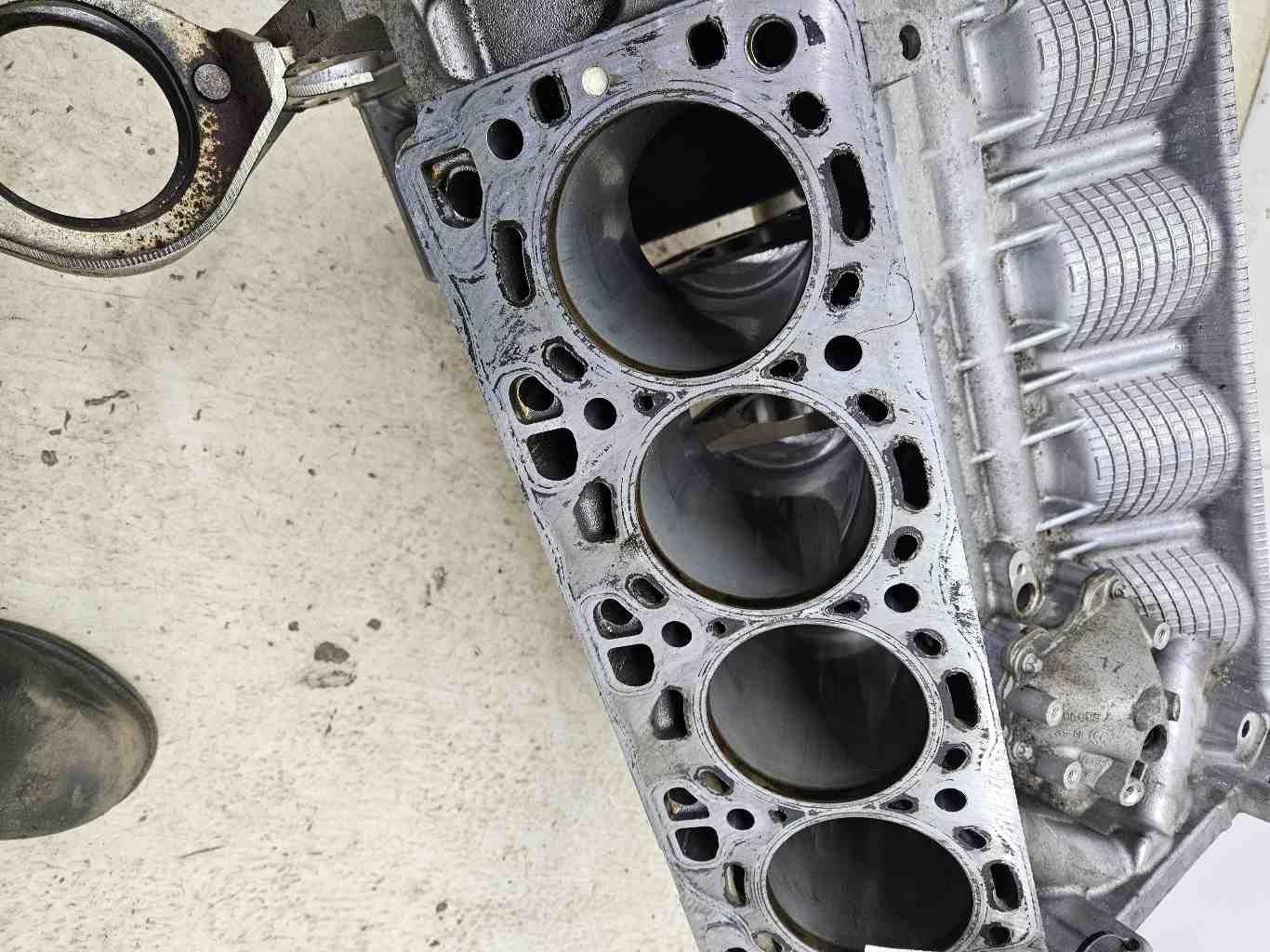 2012-2016 BMW M5 OEM 4.4 S63 TWIN TURBO CYLINDER BLOCK 70K  