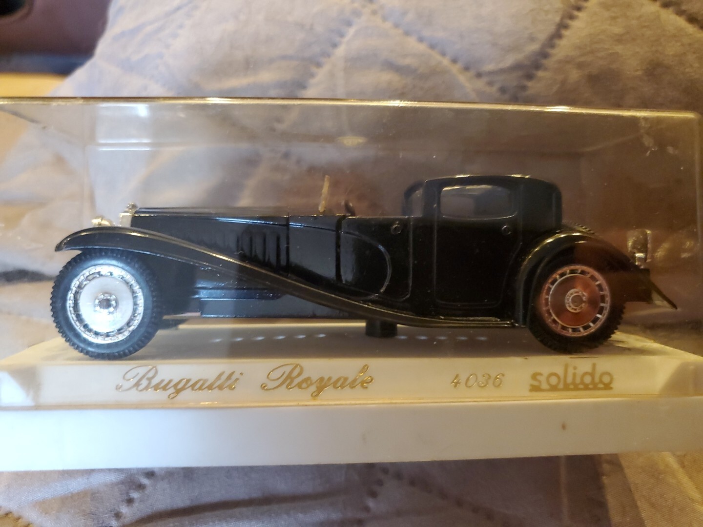 Picture 1 of 4