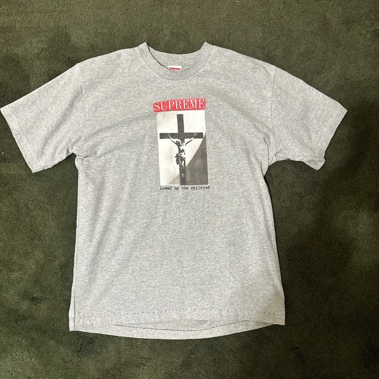 T shirt Supreme Loved By The Children