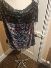 M&S  Womans Top Size 16