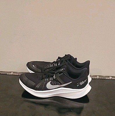  Nike Quest 4 Black/ White  US Women's Size 9.5 