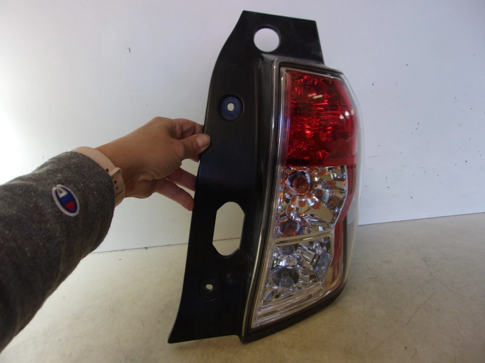 Lanterna traseira 2009 2010 2011 2012 2013 Subaru Forester passageiro destro fabricante de equipamento original - Imagem 2 de 4