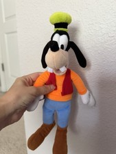 Disney Just Play Goofy Plush Stuffed Animal Toy Classic Outfit 9-10"