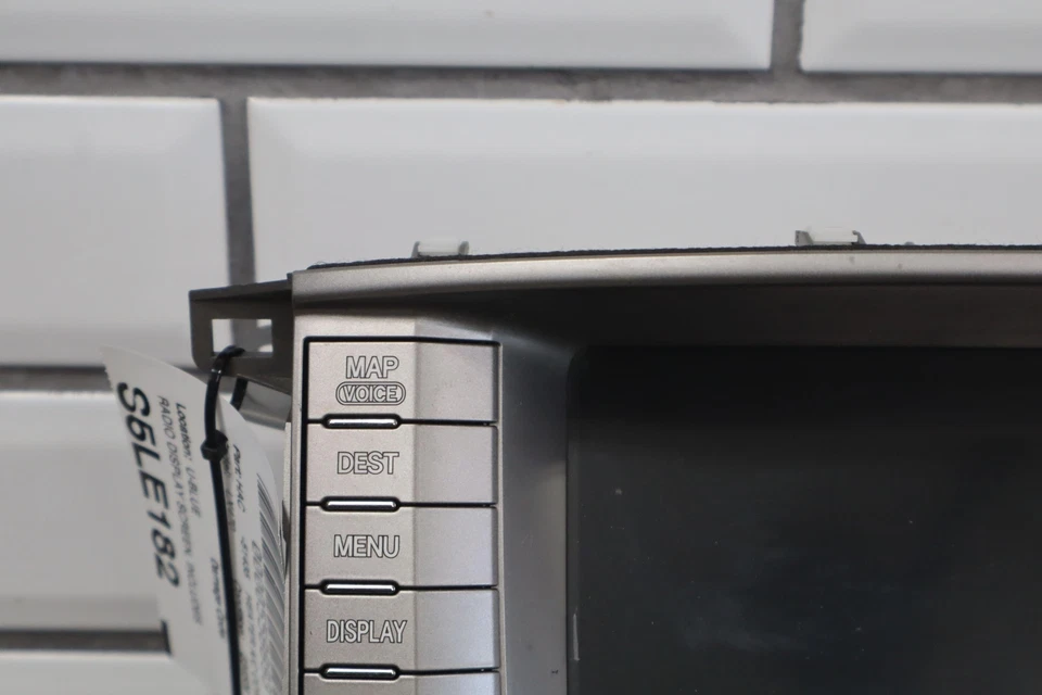 04-07 Pantalla de visualización de radio Lexus LX470 con panel de control automático de temperatura climática Foto 2 de 4