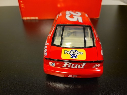 Ken Schrader #25 Budweiser 1:24 Scale NASCAR Stock Car 1995 - Picture 4 of 8