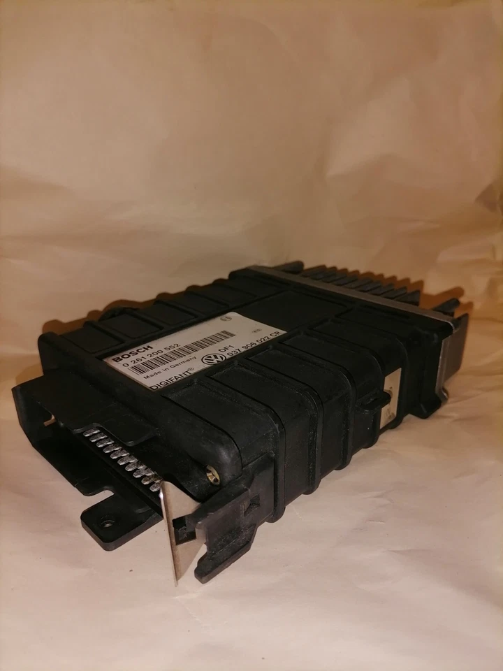 centralina BOSCH 0261200552 037906022 Cr ECU VW Corrado G60,Golf 2 GTI - Immagine 2 di 4