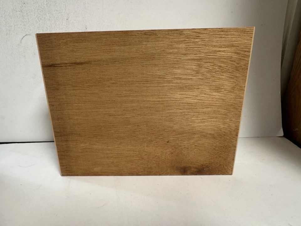 Miniatura para casa de muñecas - Obras domésticas - Unidad de estantería triple sin terminar - Escala 1:12 Foto 3 de 4