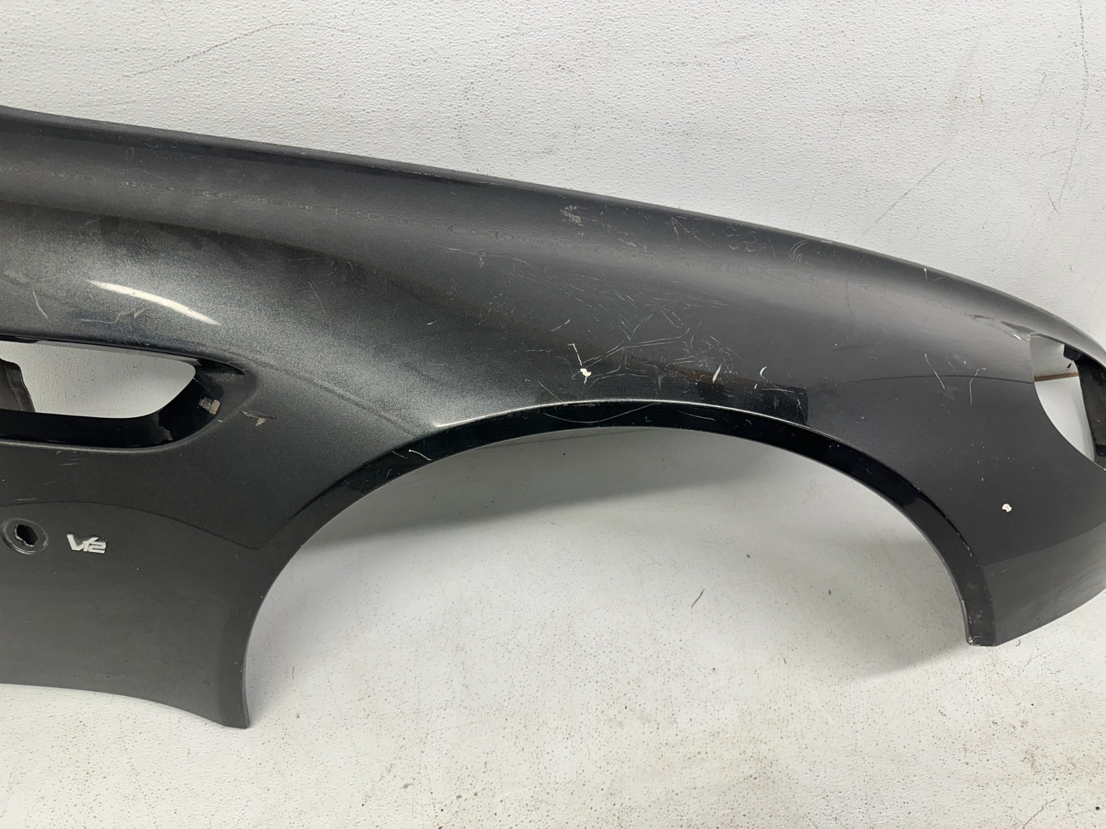 2010-2017 ASTON MARTIN V12 VANTAGE FRONT RIGHT PASSENGER FENDER SHELL COVER OEM