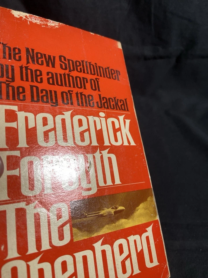 Frederick Forsyth THE SHEPHERD - Bantam 1977 Vintage PB Illustrated By Lou Feck Foto 3 de 4