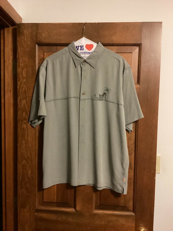 Quiksilver Edition Size M / Medium Men's Short Sleeve Silk Button Down Shirt