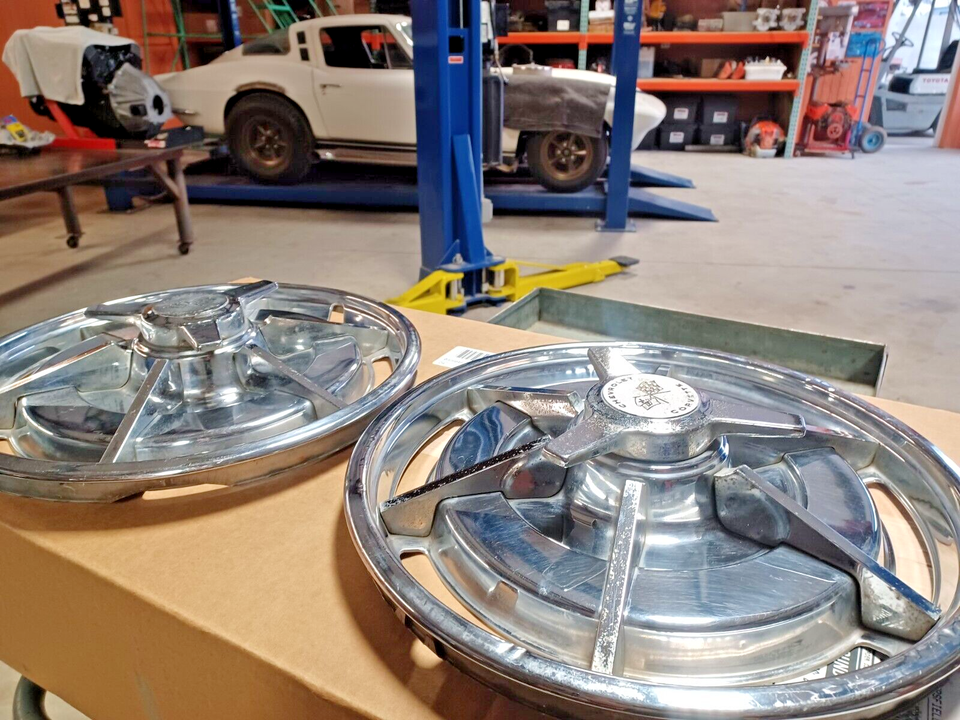 1963 Corvette Hubcap Wheel Covers 1 pair Original w/Spinner & bars ...