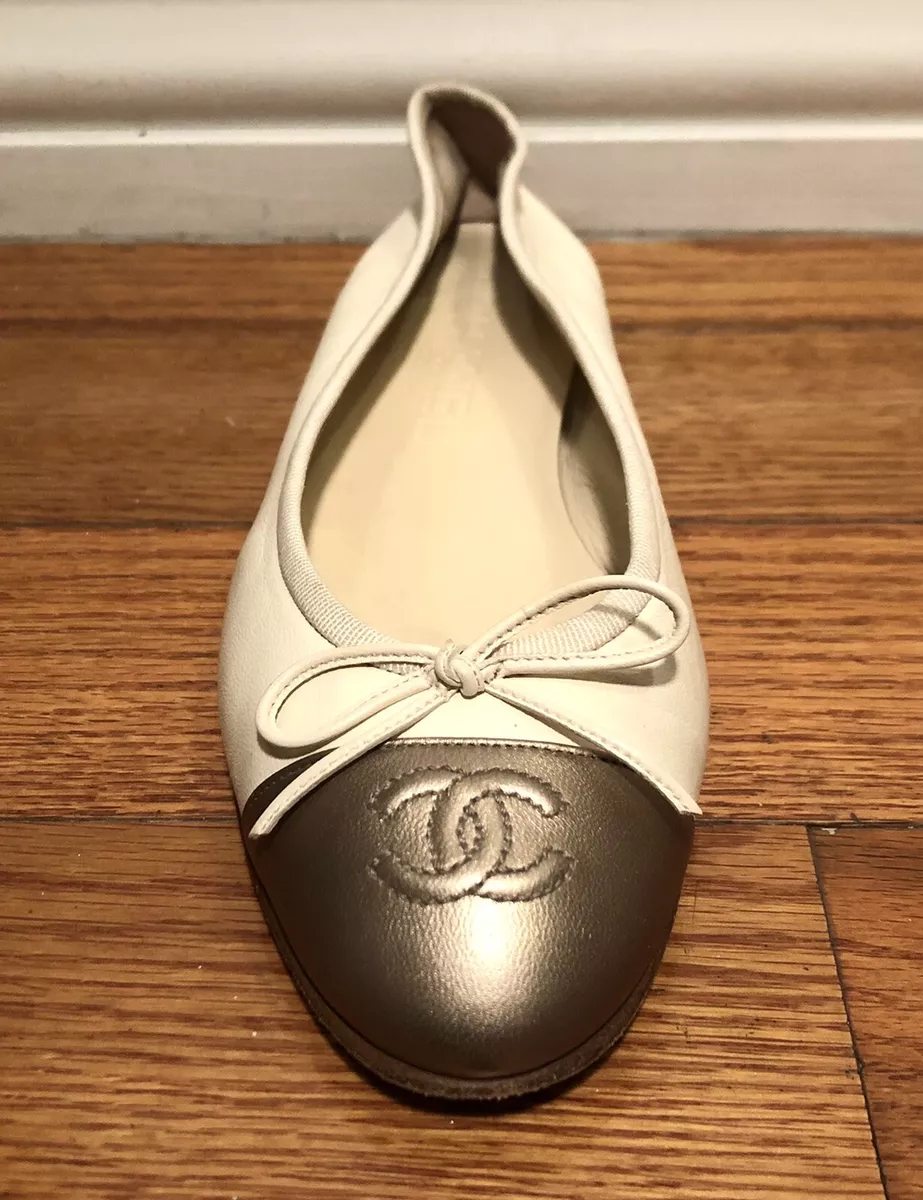 CHANEL Ballet Flat Cream & Bronze Cap Toe Size 36 (Right Foot Only)