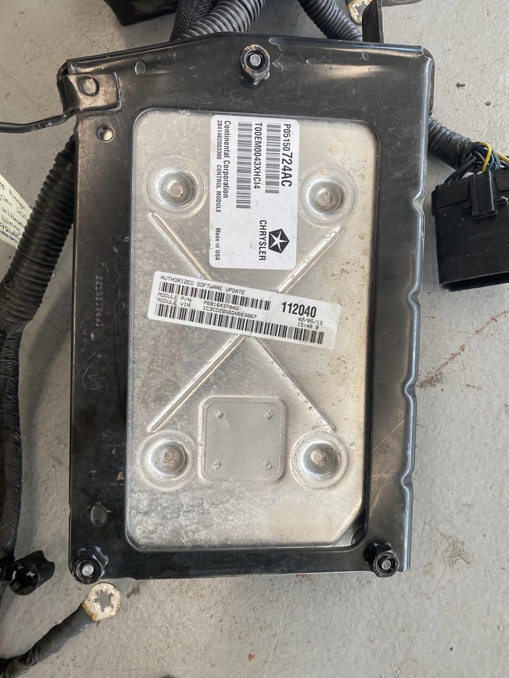 Dodge Avenger Chrysler 200 2013 ECM con faro al tablero cableado P05150724AC OEM Foto 3 de 4