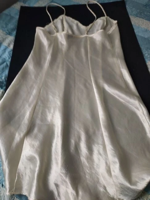 Vestido Lencería Colección Bali Studio M Vestido Satinado Crema Foto 2 de 4