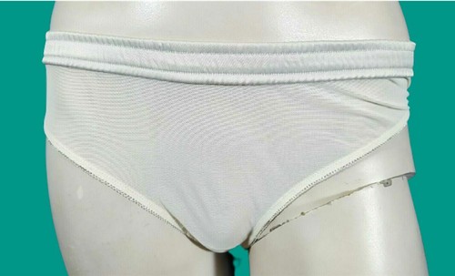 Culotte Tanga VALISERE Queen Of The Light - Taille FR 46 (44 EUR) - Ivoire - Microfibre - Neuve