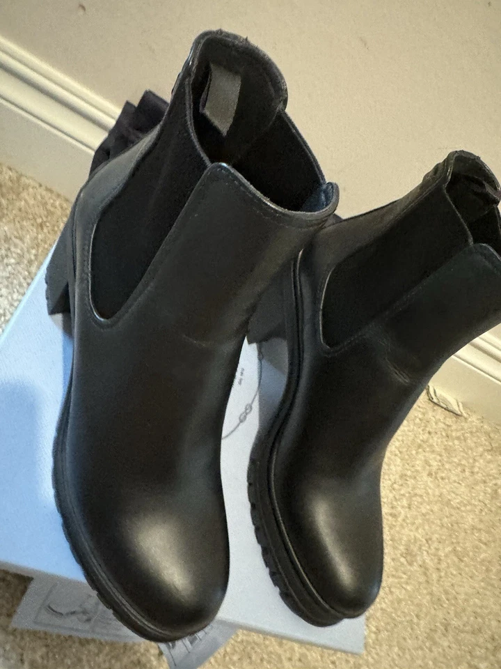 Bota Chelsea Prada  Foto 3 de 4