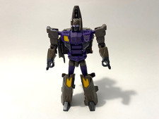 Transformers Generations Combiner Wars Deluxe Class Blast Off Figure