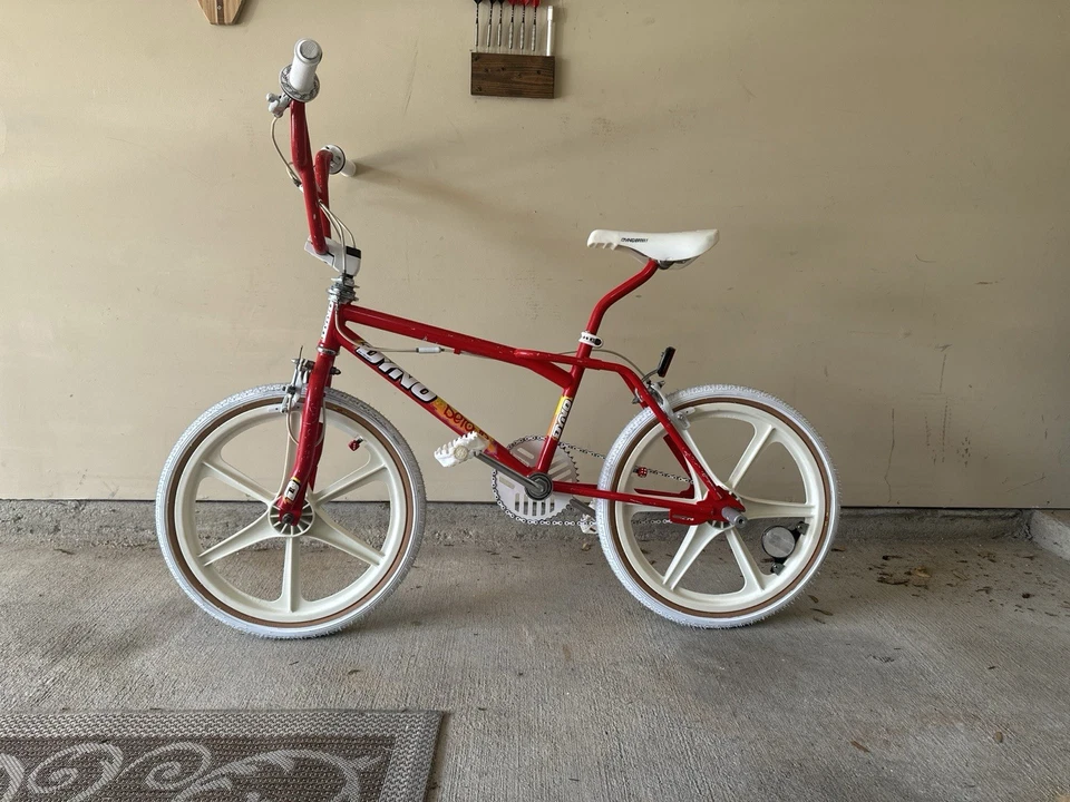 Dyno Detour 1988 (Survivor) Foto 2 de 2