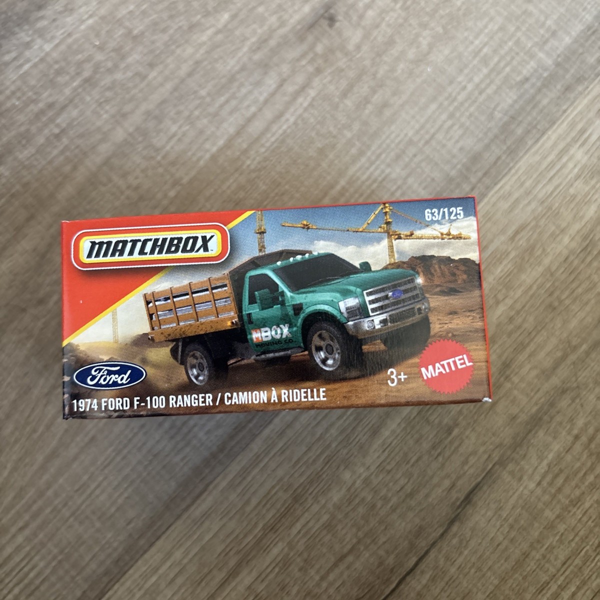 2026 Matchbox Ford F-350 Stake Bed Truck 63/125 green IN HAND
