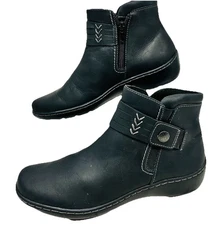 Clarks Collection Women’s Cora Rae Leather Bootie Black 7.5 M Excellent Conditio
