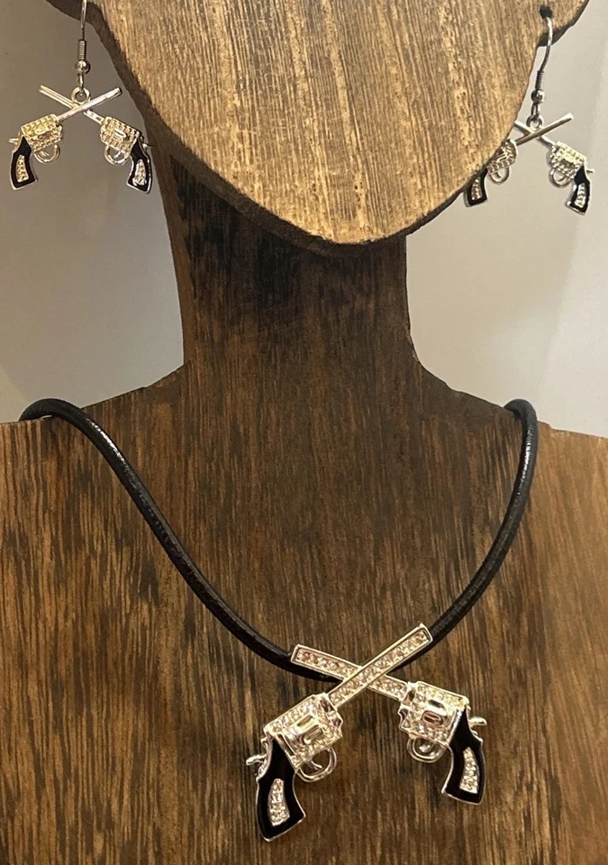 Conjunto de Brincos Montana Silversmiths Pistolas Cruzadas Corda de Couro 16”+3 Ex - Imagem 4 de 4