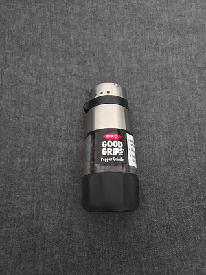 New Oxo Good Grips Pepper Grinder Mill Black Steel 