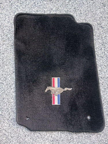 1994-2004 Ford Mustang Set Of 4 Lloyd Black Carpet Floor Mats With Logo - Picture 2 of 15