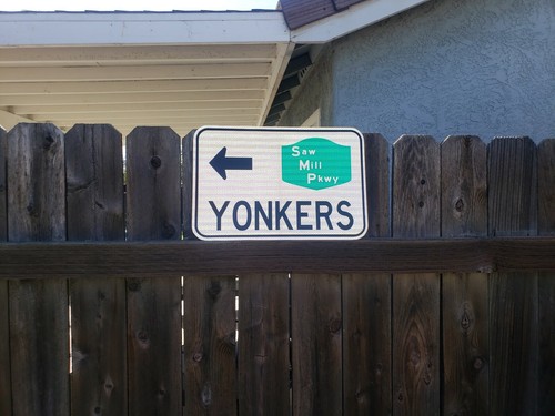 YONKERS - SAW MILL PKWY route road sign 18"x12", New York - Picture 11 of 13